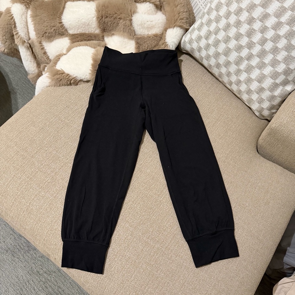 Lululemon Align Cropped Joggers - Picture 3 of 3